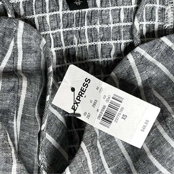 Express Womens Cropped Tank Top Size XS Linen Striped Gray Button Front NEW Top - Picture 4 of 9